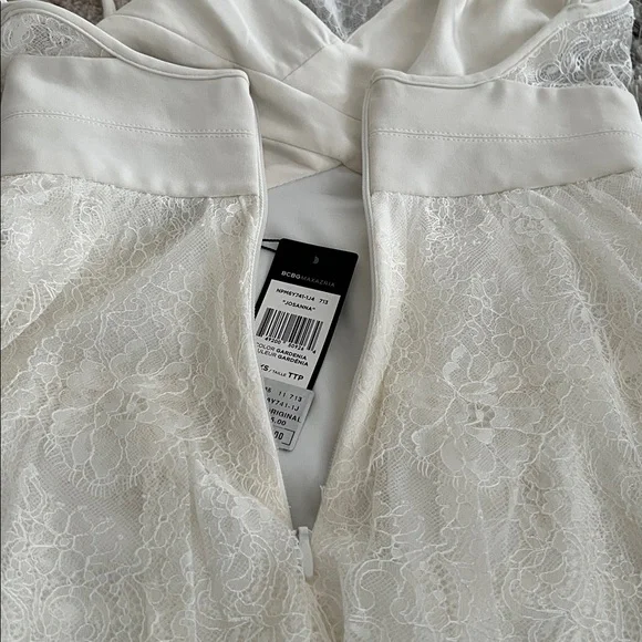 NWT BCBGMaxAzria “Josanna” White Lace Mini Dress 🤍 - Picture 16 of 16
